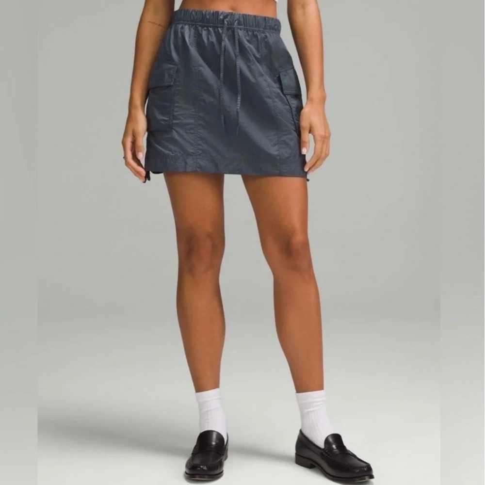 lululemon cargo skirt in gray blue